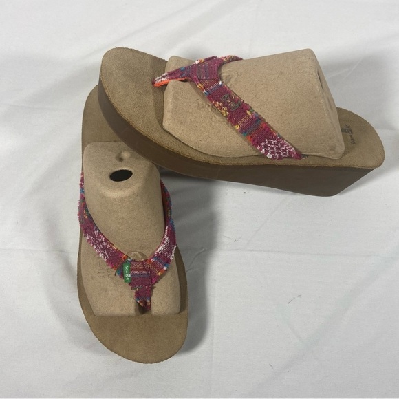 Sanuk Women’s Sandals Size 10 Wedge Multicolor Casual Comfort Beach Slip On - Picture 1 of 12